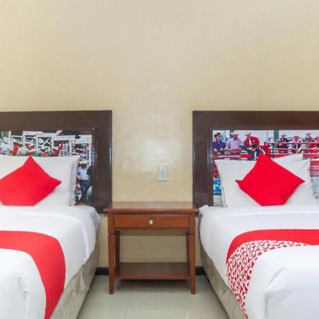 Oyo 133 Jazzy James Country Hotel 2 Davao City 외부 사진